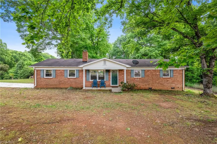 312 Tanbark Lane, Kernersville, NC 27284 - #3