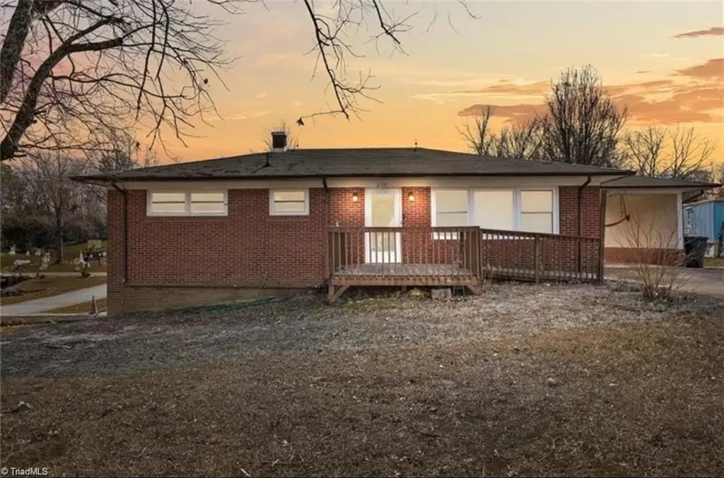 210 Sharon Avenue, Asheboro, NC 27203 - #1