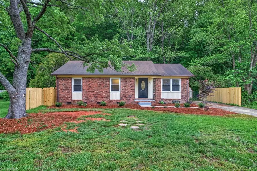 828 Holt Avenue, Greensboro, NC 27405 - #3