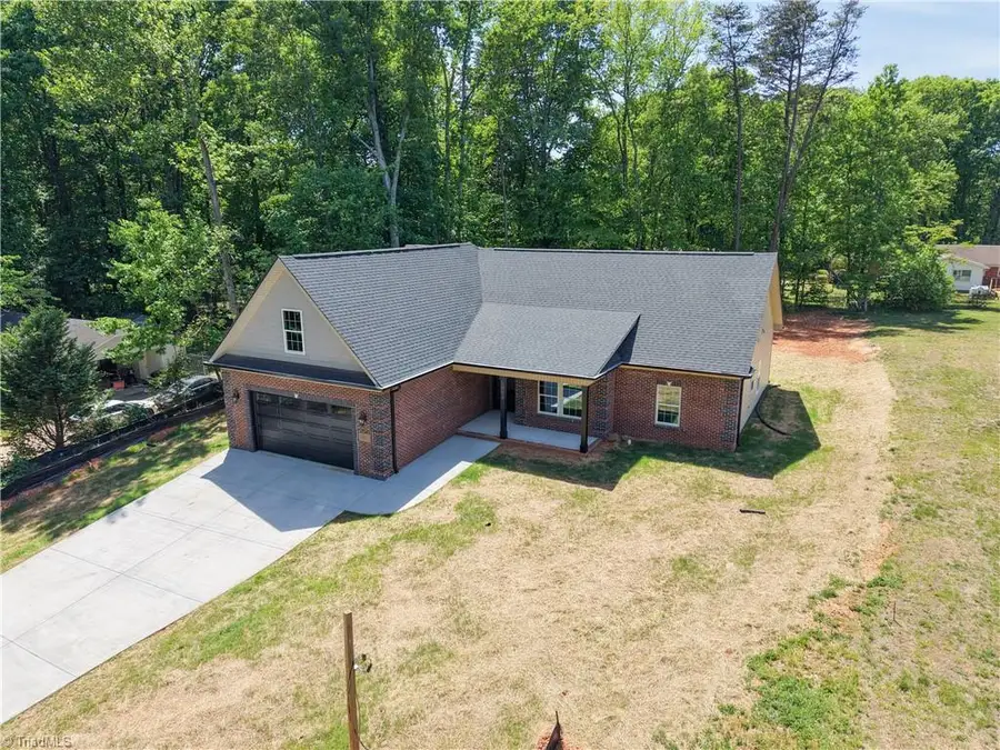 1004 Phineas Drive, Kernersville, NC 27284 - #2