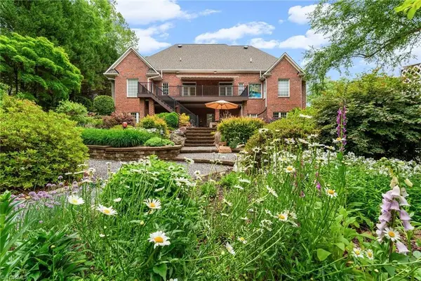 247 James Way, Advance, NC 27006