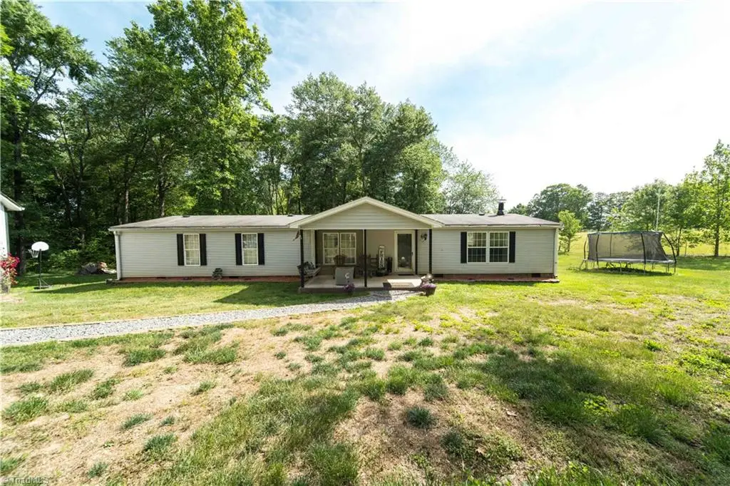 5925 Bobs Lake Road, Hamptonville, NC 27020 - #1