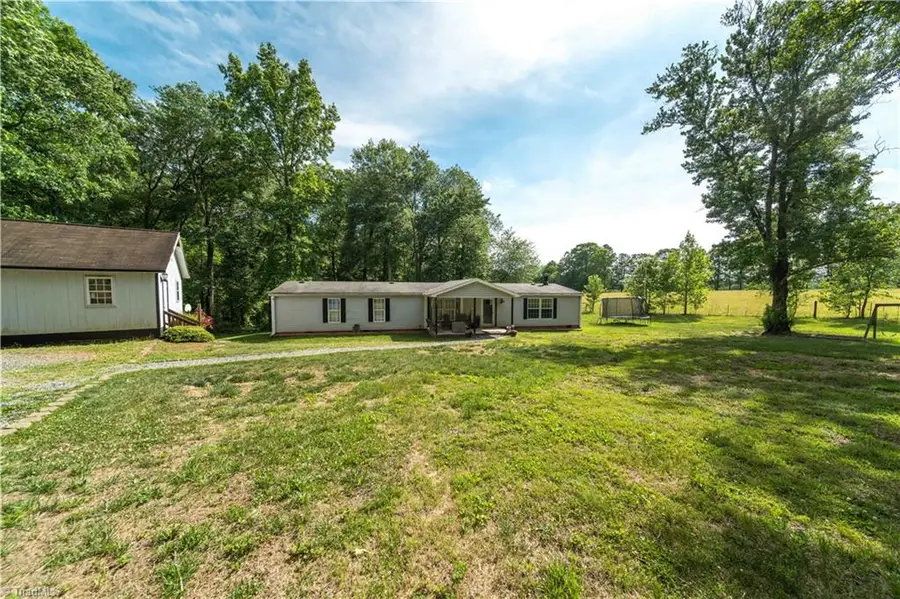 5925 Bobs Lake Road, Hamptonville, NC 27020 - #3