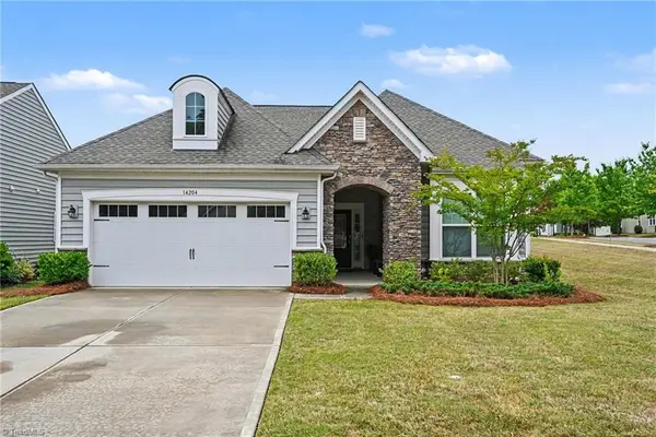 14204 Southbridge Forest Drive, Charlotte, NC 28273