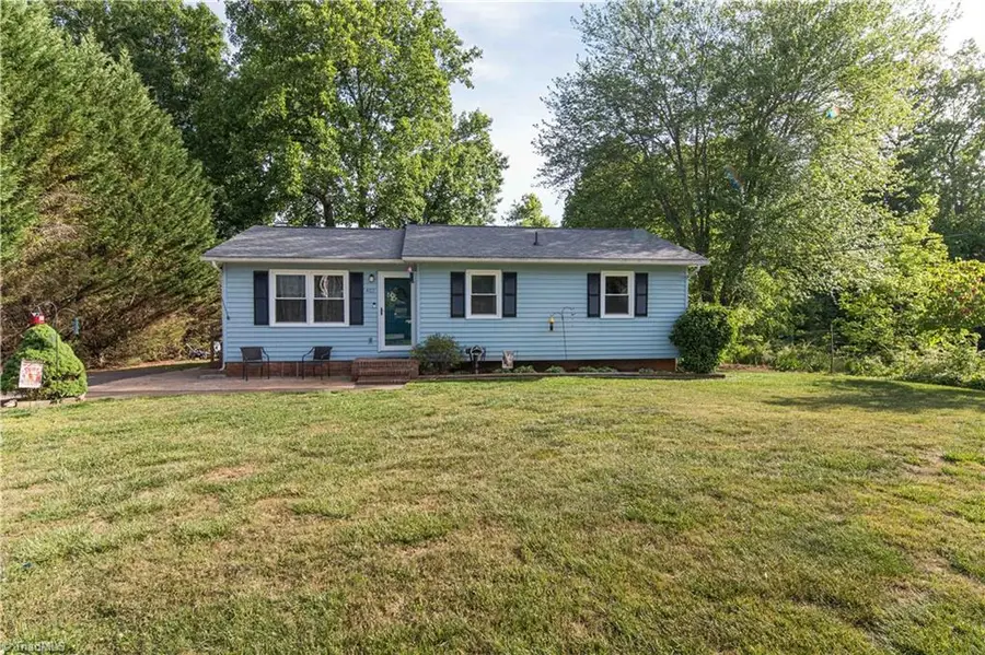 402 Williams Street, Boonville, NC 27011 - #2