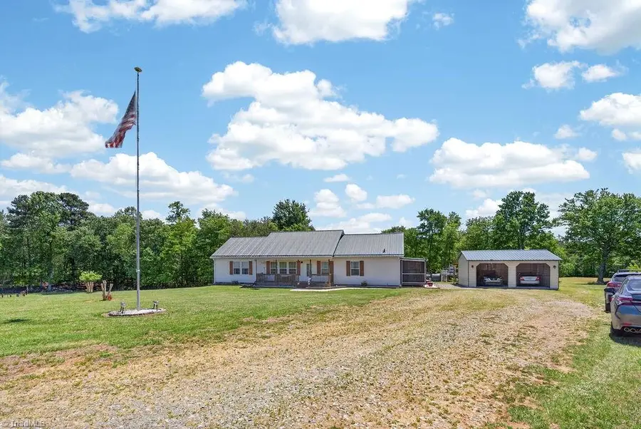 135 Blueridge View Lane, Mount Airy, NC 27030 - #2