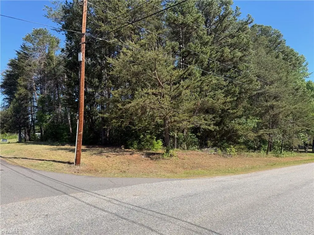 400 Lyons Drive, Clemmons, NC 27012 - #1