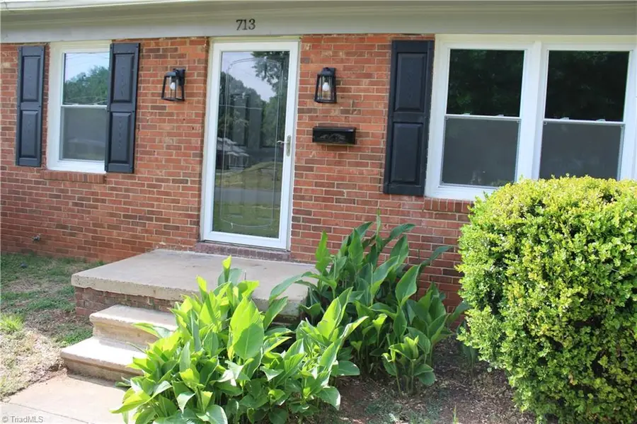 713 Cameron Street, Burlington, NC 27215 - #3