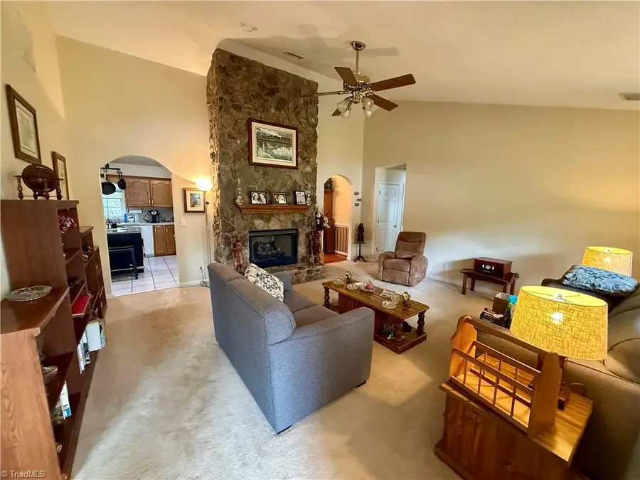 124 Hunter Circle, Wilkesboro, NC 28697 - #3