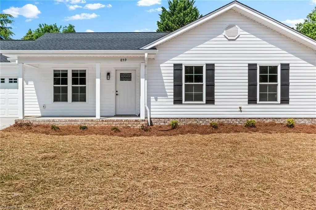 859 W Lee Avenue, Yadkinville, NC 27055 - #1