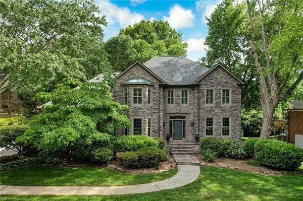 1420 Thornhill Lane, Winston-Salem, NC 27106