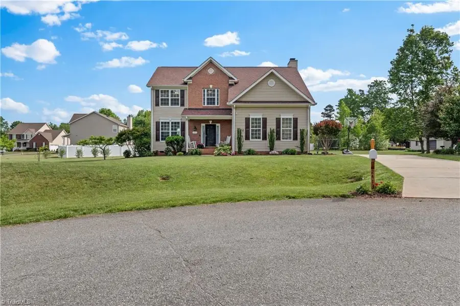 2413 Timber Oaks Lane, Kernersville, NC 27284 - #2