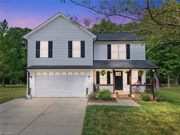 4245 Majestic Oaks Drive, Randleman, NC 27317