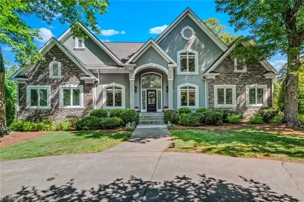 1513 Barrington Way Court, Winston-Salem, NC 27106