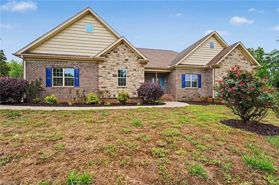 6250 Vance Road, Kernersville, NC 27284 - #2