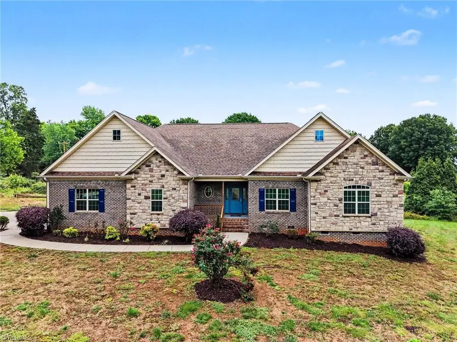 6250 Vance Road, Kernersville, NC 27284 - #3