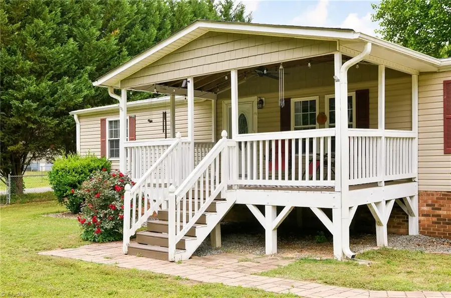 1007 High Rock Shores Drive, Lexington, NC 27292 - #2