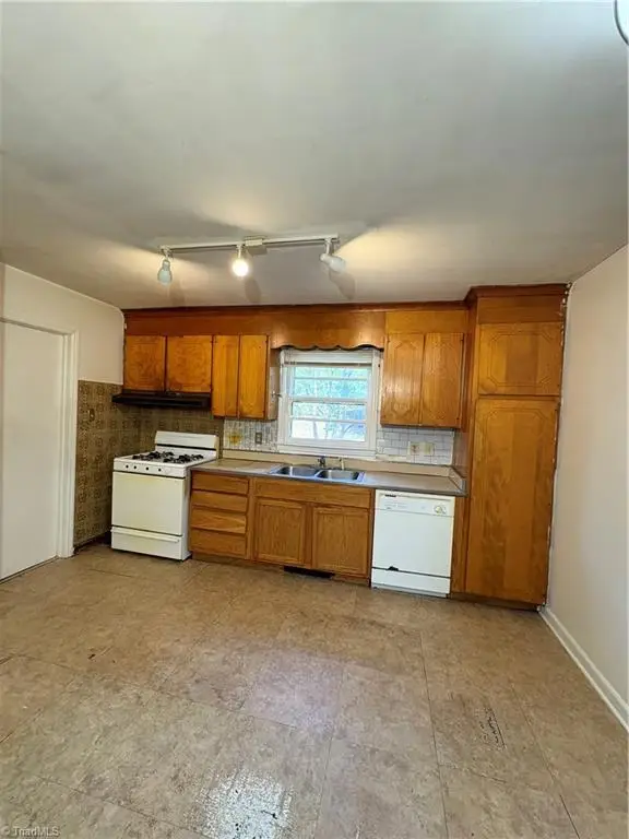 1207 Cliffwood Drive, Greensboro, NC 27406 - #3