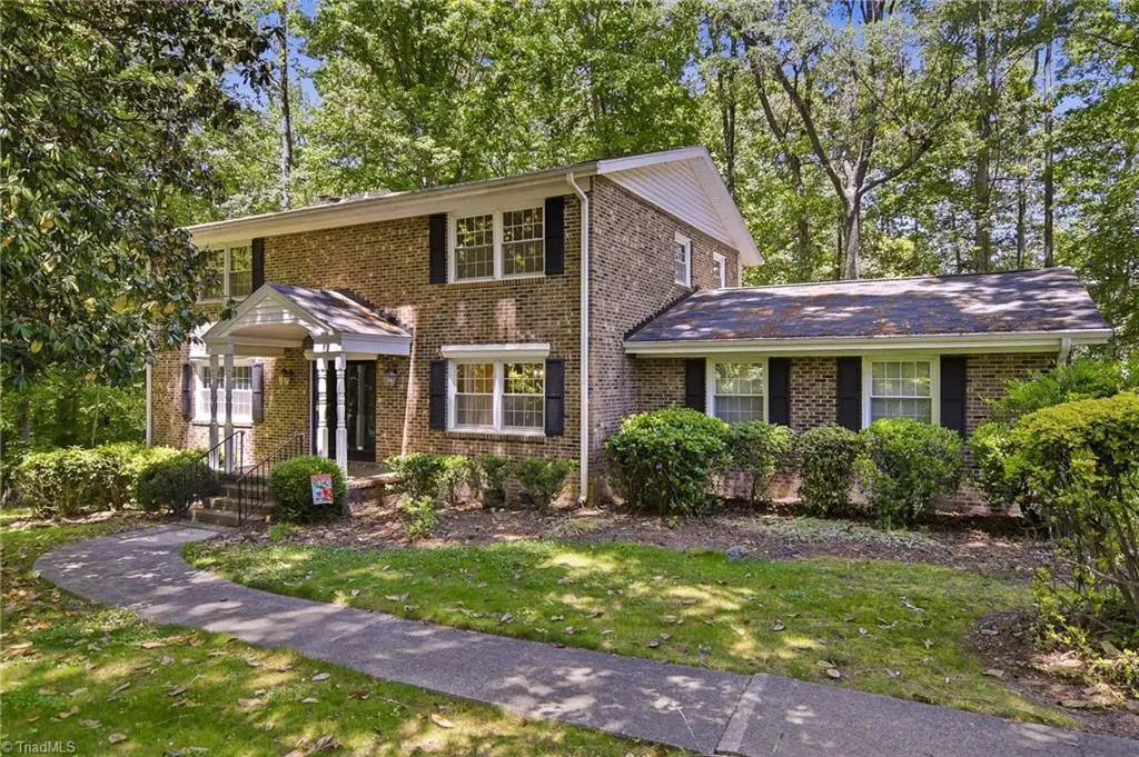 2621 W Woodlyn Way, Greensboro, NC 27407 - #1