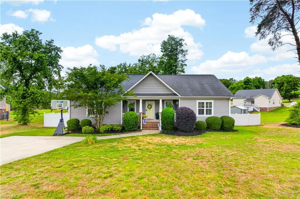 4319 Brown Oaks Road, Randleman, NC 27317 - #1