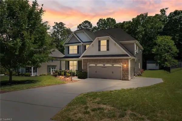 1826 Castle Gate Court, High Point, NC 27265