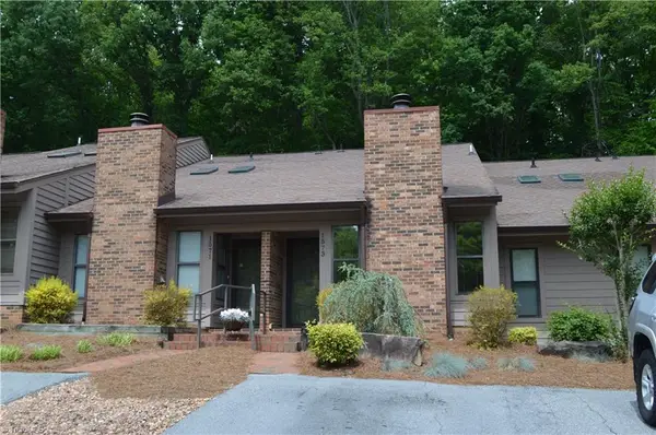 1573 E Ivy Trace, Wilkesboro, NC 28697