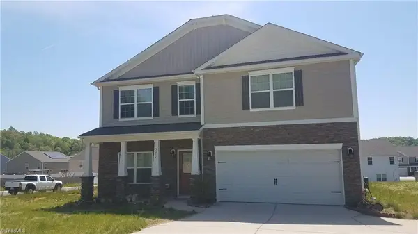 3267 Grandview Club Road, Pfafftown, NC 27040