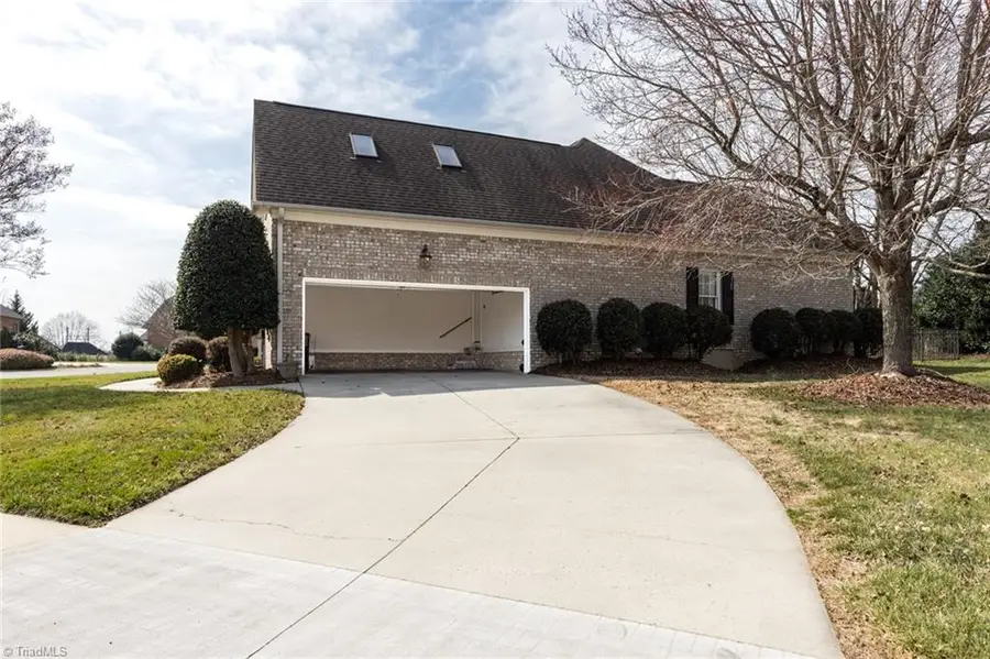 2 Wexford Circle, Thomasville, NC 27360 - #3