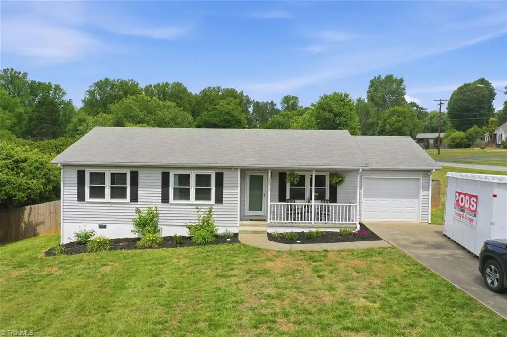 200 Creeksedge Court, Winston Salem, NC 27105 - #1