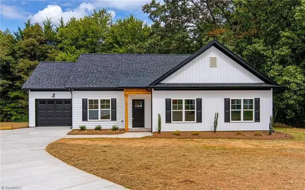 344 Lee Avenue, Yadkinville, NC 27055