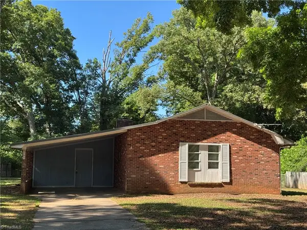6132 Arden Drive, Clemmons, NC 27012
