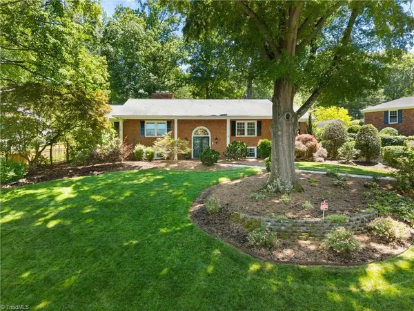 440 Sherwood Forest Road, Winston-Salem, NC 27104