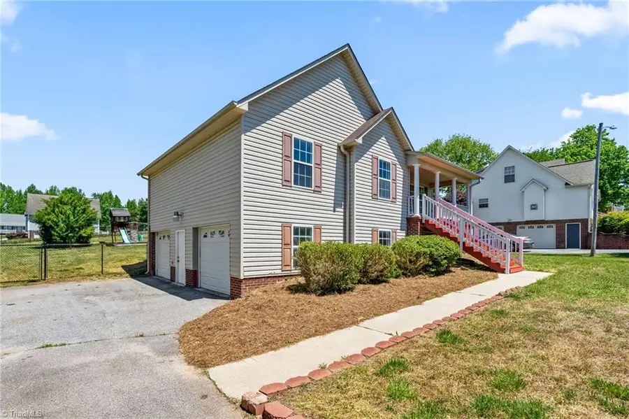 808 Arnold Road, Lexington, NC 27295 - #2