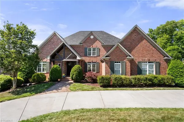 2133 Cherrywood Drive, Clemmons, NC 27012