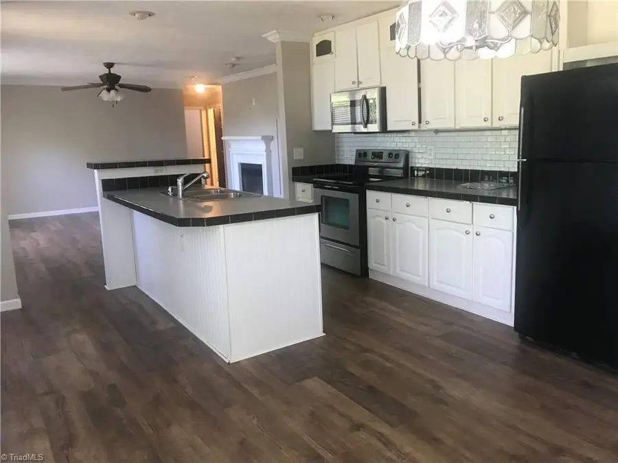 1044 Bunnie Trail, Hamptonville, NC 27020 - #2
