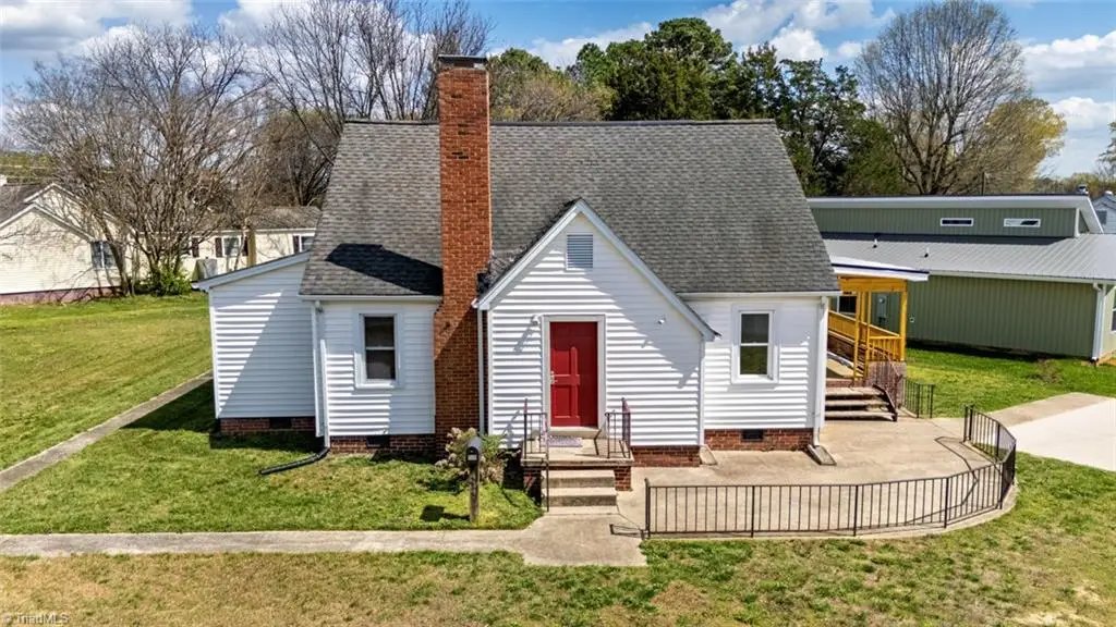 414 S Maple Street, Graham, NC 27253 - #1