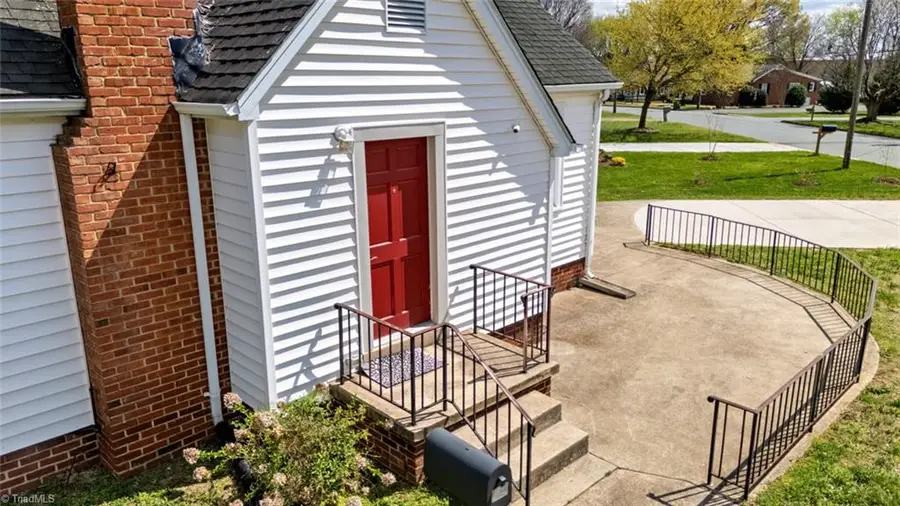 414 S Maple Street, Graham, NC 27253 - #2