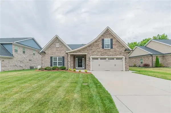 403 Freemont Drive, Thomasville, NC 27370