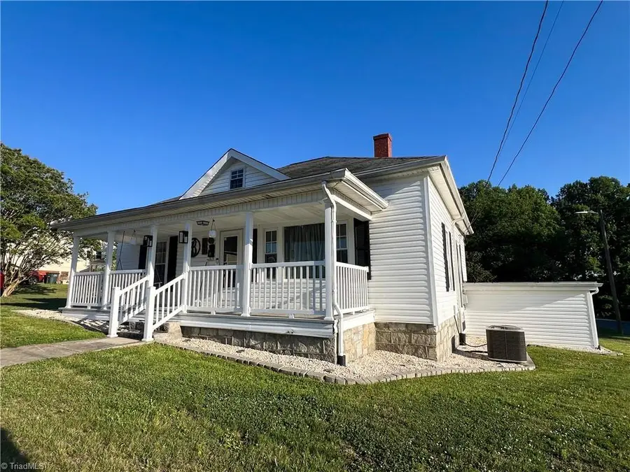 641 Sunset Drive, Mount Airy, NC 27030 - #3