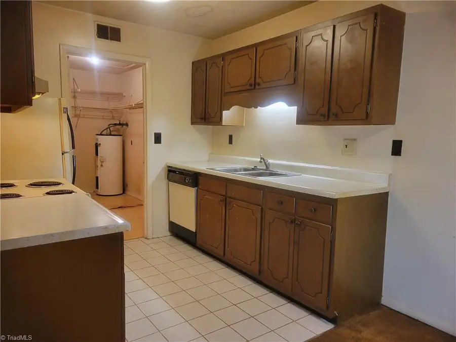 2235 Sunderland Road #99C, Winston Salem, NC 27103 - #3