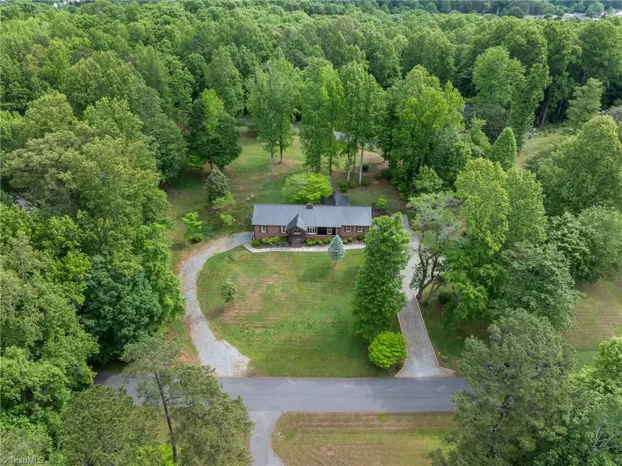 140 Twin Brook Drive, Clemmons, NC 27012 - #3