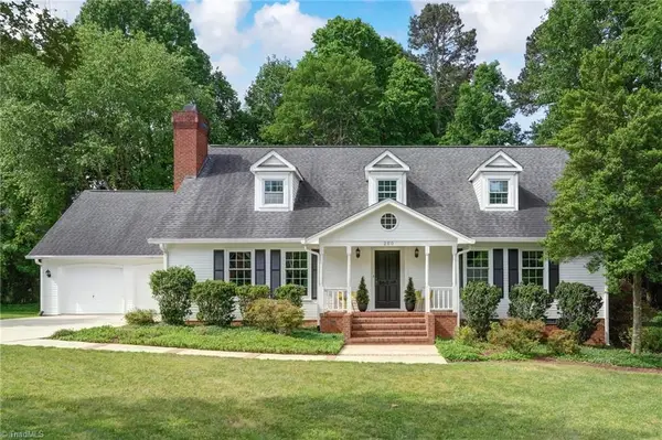 200 Stafford Oak Drive, Jamestown, NC 27282