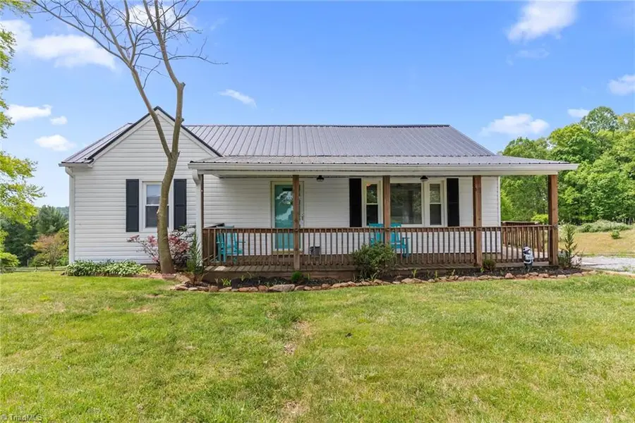 4532 Nc Highway 18 N, Sparta, NC 28675 - #2