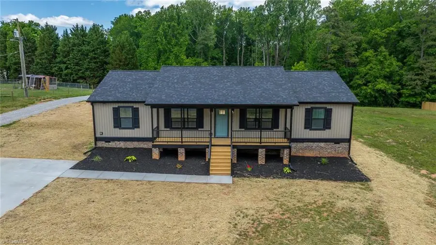 2979 Durant Drive, Winston Salem, NC 27107 - #3