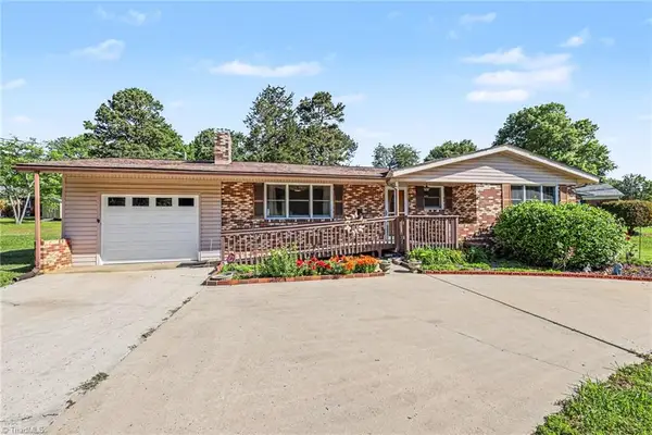 119 Lakeview Circle, Thomasville, NC 27360