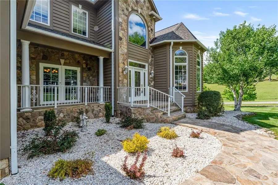 891 Olde Charter Circle, Jefferson, NC 28640 - #3