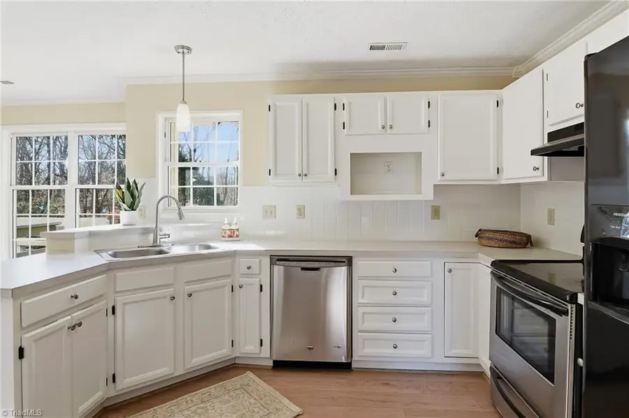 5965 Bethania Tobaccoville Road, Pfafftown, NC 27040 - #2