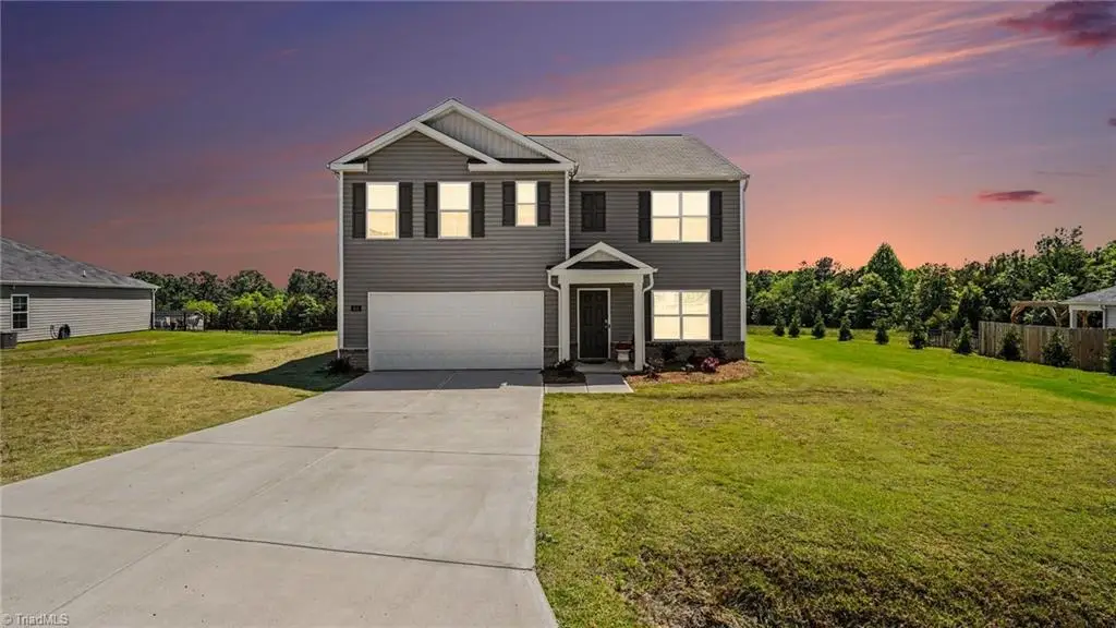 203 Alamos Avenue, Lexington, NC 27295 - #1