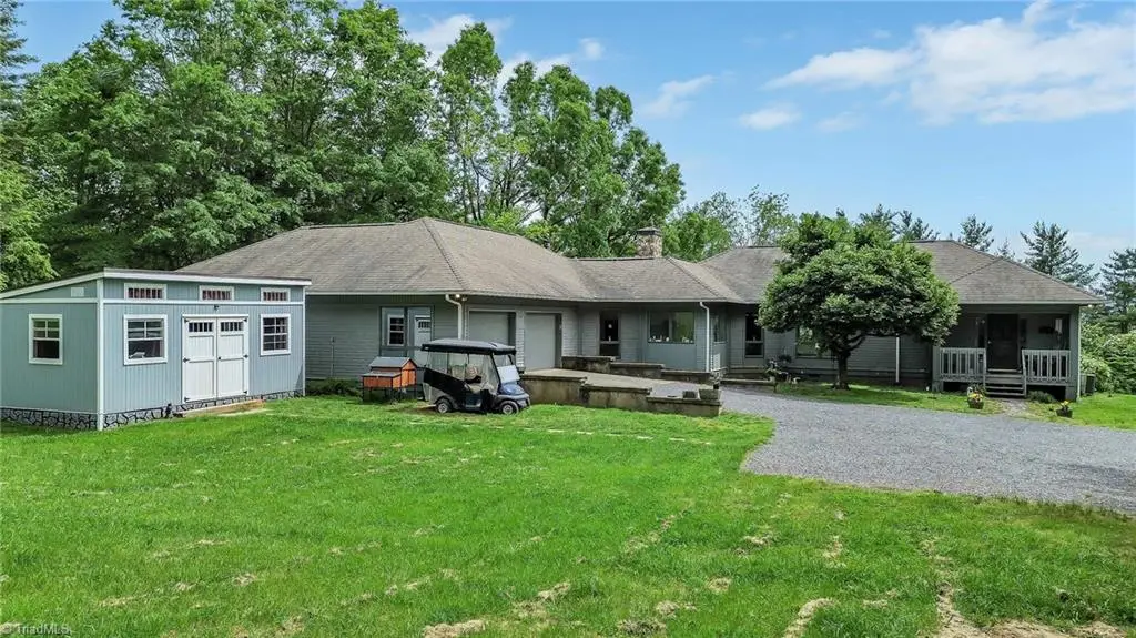 931,935,939 Don Bare Road, Jefferson, NC 28640 - #1