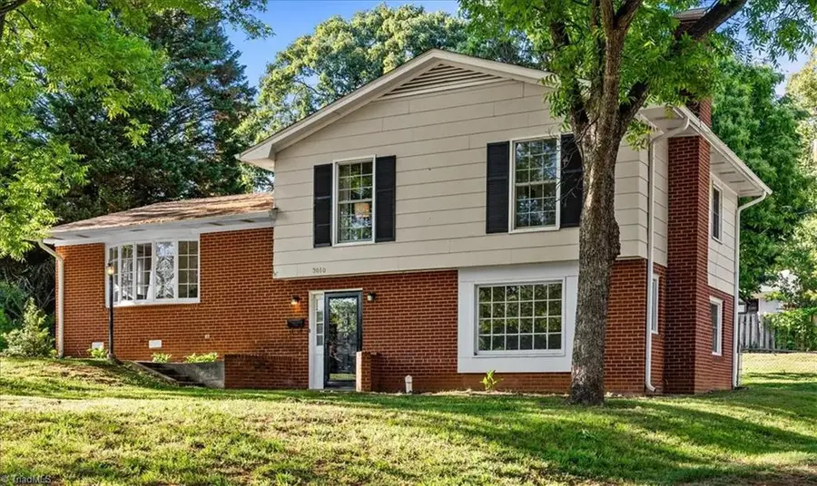 3010 Shady Lawn Drive, Greensboro, NC 27408 - #2